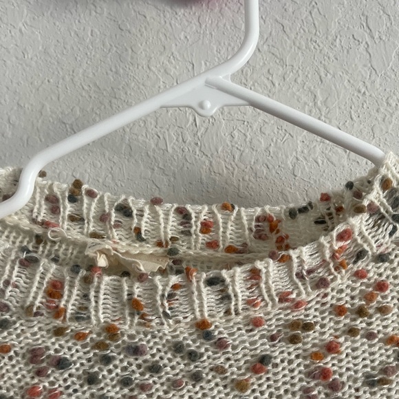 textured jumper! - Picture 2 of 2